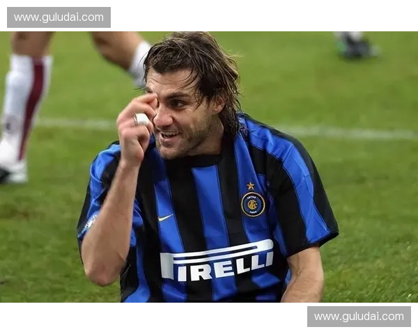 维埃里巅峰岁月再现国际米兰昔日荣耀与蓝黑传奇之魂 维埃里巅峰岁月再现国际米兰昔日荣耀与蓝黑传奇之魂