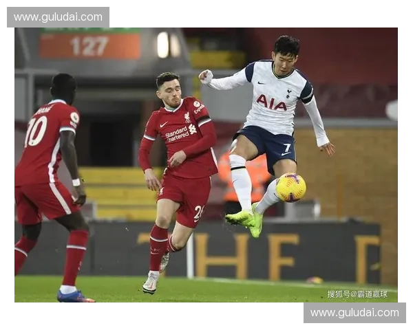 利物浦主场鏖战热刺双方激烈对攻再掀英超争冠新高潮 利物浦主场鏖战热刺双方激烈对攻再掀英超争冠新高潮